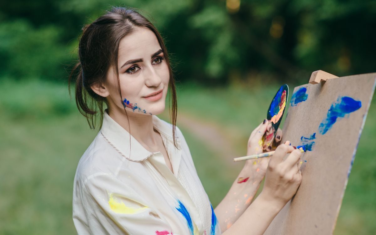 Why Handmade Watercolors Are Essential for Every Artist’s Toolkit